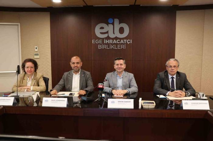 Erkan Zandar: “Deri Ve Deri Mamulleri Sektörü Zor Bir Süreçten Geçiyor”