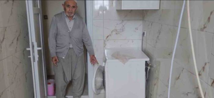 Çamaşır Makinesine Giren Yılana Ekipler Müdahale Etti