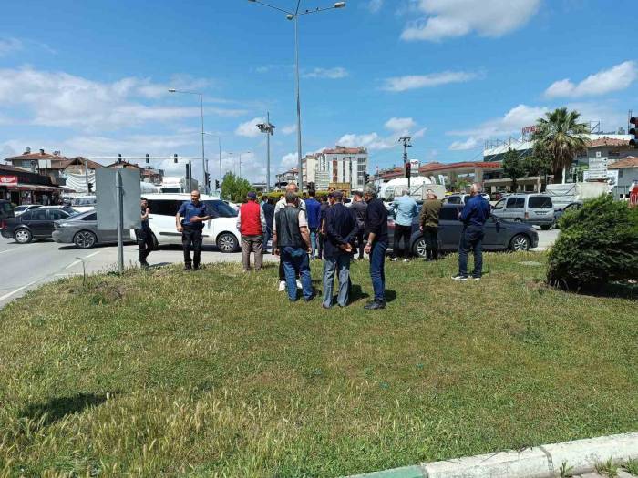 Husumetlisini Tabancayla Vurdu