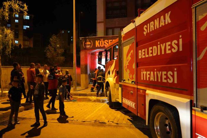 Şırnak’ta Pastanede Korkutan Yangın