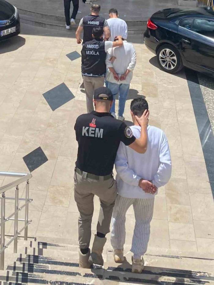 Uyuşturucu Operasyonlarında 13 Tutuklama