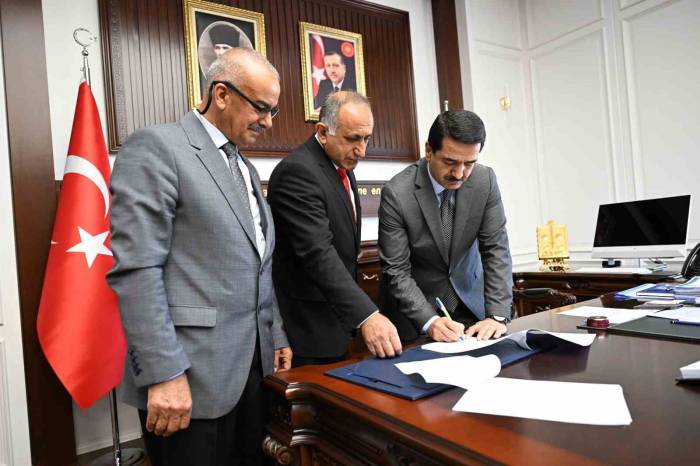 Battalgazi Belediyesi İle Bem-bir-sen Arasında Sosyal Denge Tazminatı Sözleşmesi İmzalandı