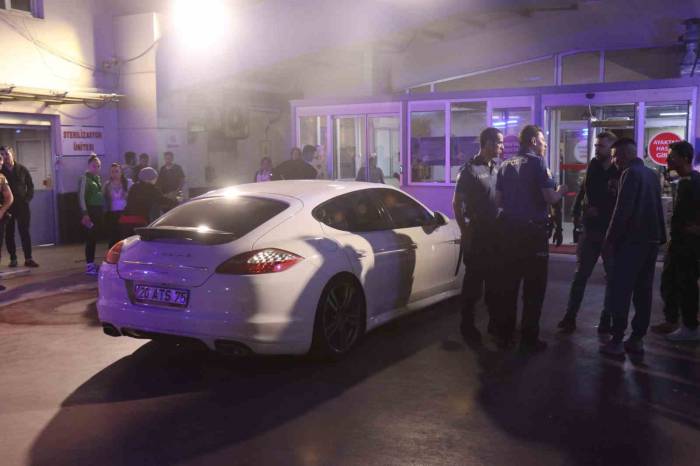 Hastane Bahçesinde Vurulan Alışveriş Merkezi İşletmecisi Ağır Yaralandı