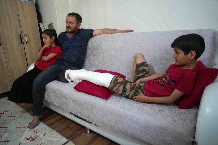 Köpeğin Saldırdığı Çocuk Duvardan Atlayarak Bacağını Kırdı