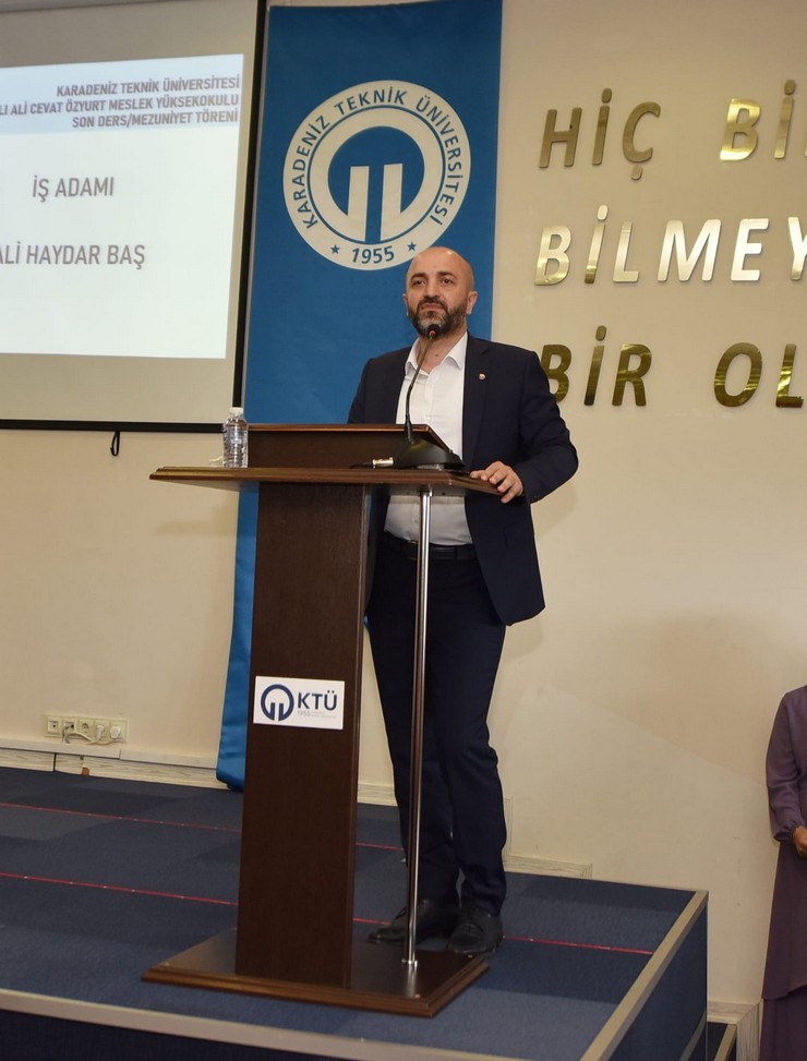 karadeniz-teknik-universitesi-arakli-ali-cevat-ozyurt-meslek-yuksekokulu-2023-2024-egitim-ogretim-son-ders-mezuniyet-toreni-7.jpg