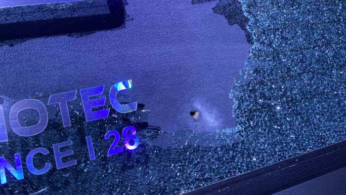 Seyir Halindeki Otomobile Mermi İsabet Etti