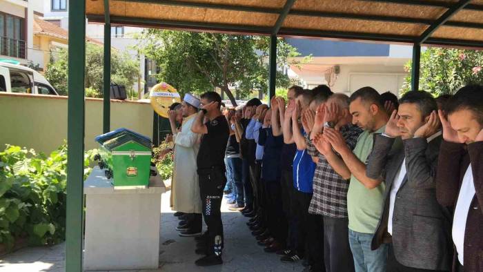 Halı Saha Maçının Ardından Kalp Krizi Geçirmişti, Son Yolculuğuna Uğurlandı