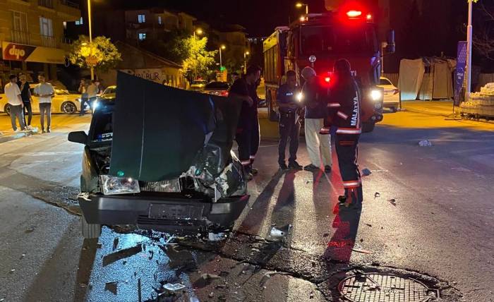 Otomobil İle Motosiklet Çarpıştı: 1 Yaralı