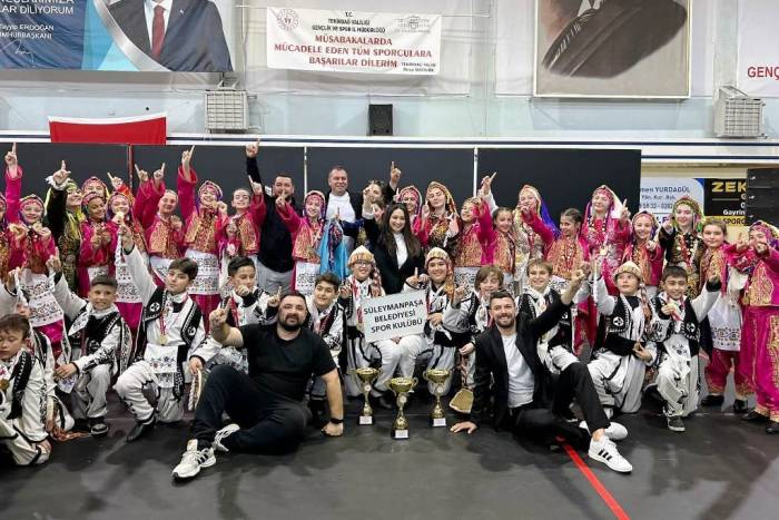 Gençlik Ve Spor Kulübü, Halk Oyunları Yarışmasına Damgasını Vurdu