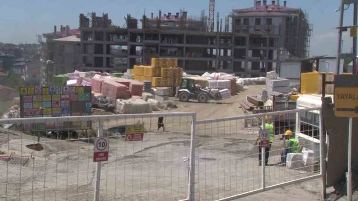 Ümraniye’de 28 İşçi Böcek İlacından Zehirlendi