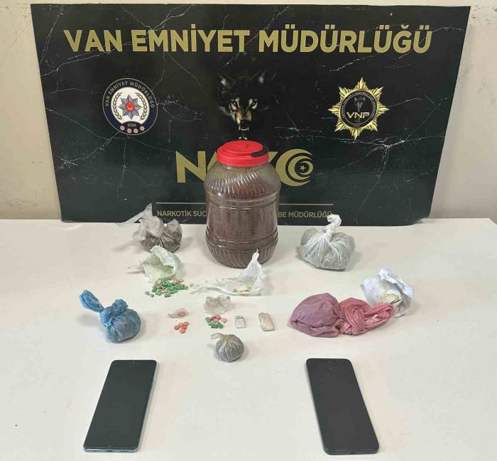 Van’da 53 Kilo Uyuşturucu Ele Geçirildi