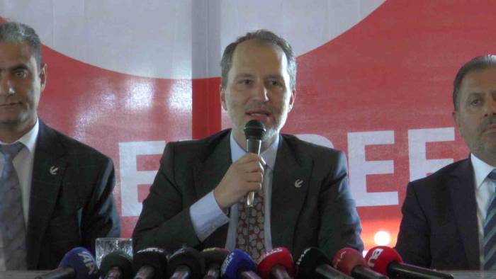 Fatih Erbakan: “Sokak Hayvanlarını Toplayalım Ama Öldürmek Yerine Kısırlaştırıp En Güzel Şartlarda Yaşatalım”