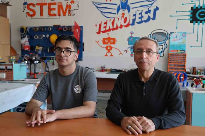 17 Yaşındaki Lise Öğrencisi Uluslararası Bilim Adamlarına Sunum Yapacak