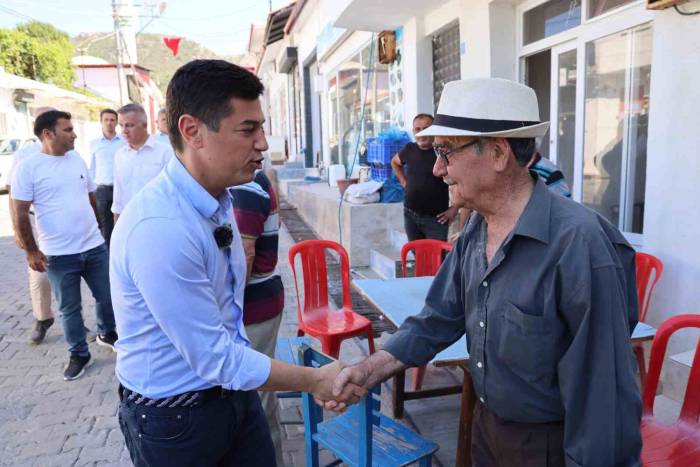 Başkan Ünlü, Vatandaşları Dinlemeye Devam Ediyor