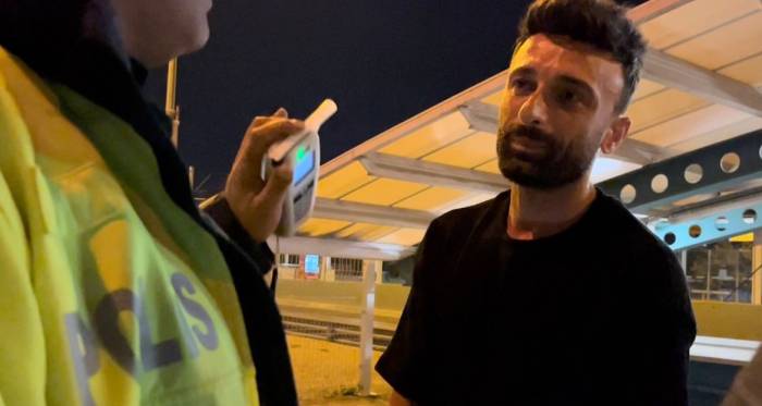 Böyle Sabır Sınavı Görülmedi...alkolmetreyi Görünce Dili Tutuldu