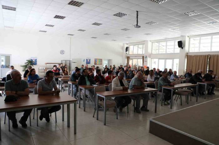 Bitki Korumu Ürünleri Hakkında Bayi Ve Toptancılara Eğitim