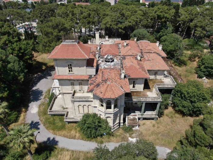 Talan Edilen Forbes Köşkü Artık 24 Saat Korunuyor