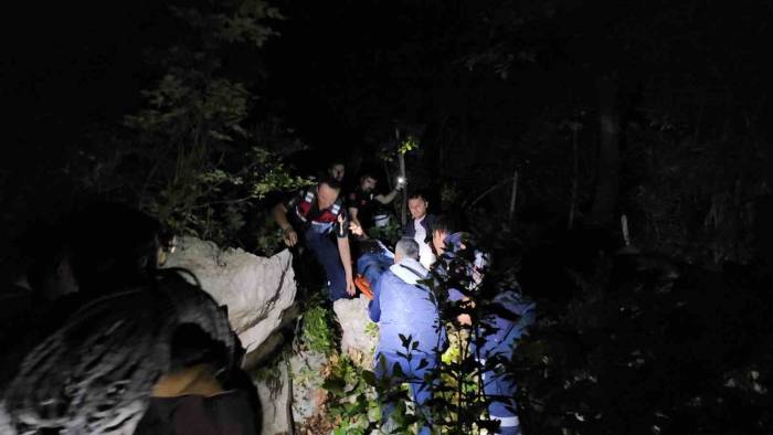 Balık Tutarken Fenalaşan Arkadaşı Öldü, Yardım Çağırmak İsterken Yaralandı