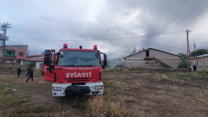 Kayseri’de Müstakil Evde Yangın: 1 Yaralı