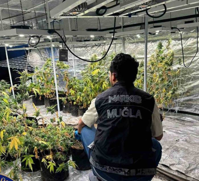 Uyuşturucu Operasyonlarında 2 Gözaltı