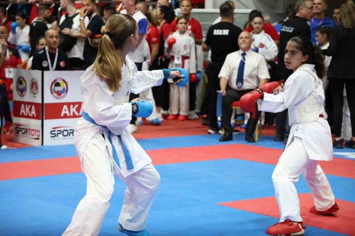 Balkan Çocuklar Karate Şampiyonası İstanbul’da Başladı