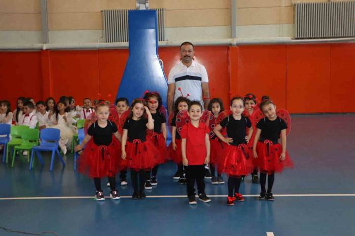 Kaymakam Bilici, Miniklerin Mezuniyet Sevincine Ortak Oldu