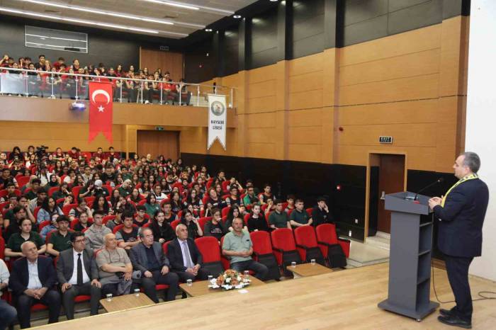 Rektör Prof. Dr. Altun, Kayseri Lisesi’nde Öğrenciler İle Bir Araya Geldi