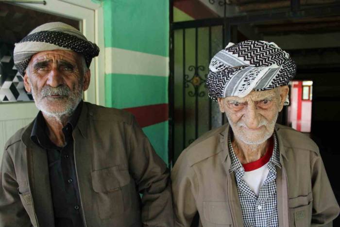 Derecik’te Tekin Kardeşler ‘Berdel’ Ve Maddi İmkansızlıklar Yüzünden Hiç Evlenemedi