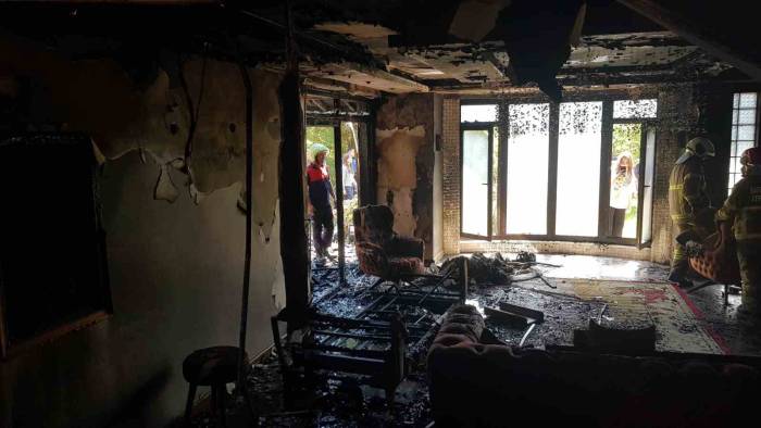 Villada Korkutan Yangın Söndürüldü