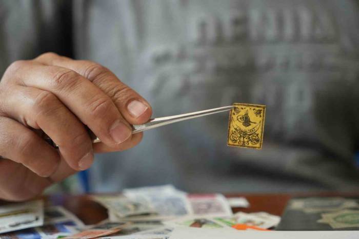 9 Yılda 200 Bin Pul Biriktirdi