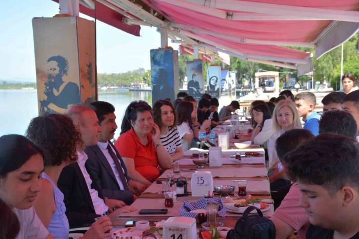 Köyceğiz’de Lgs Öncesi Öğrencilere Moral Kahvaltısı Düzenlendi