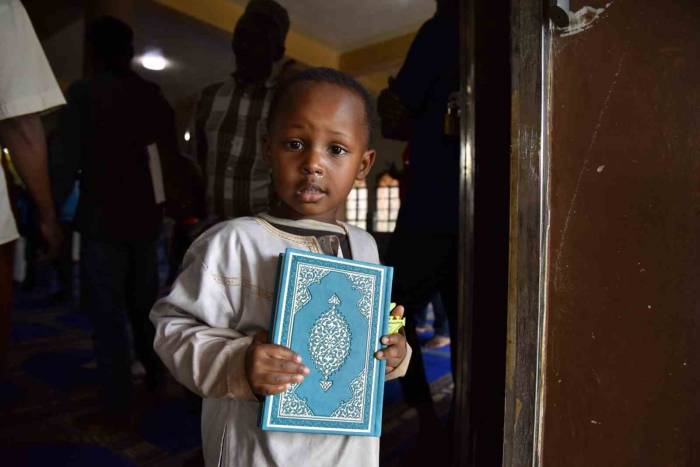 Tdv, Kurban Yardımlarıyla Birlikte İhtiyaç Sahiplerine Kur’an-ı Kerim De Ulaştıracak