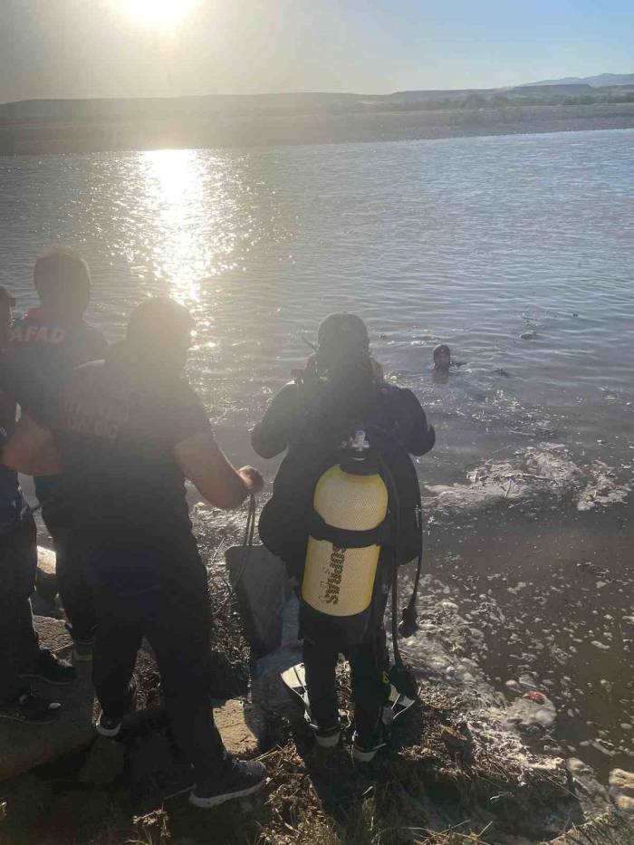 Batman Çayı’na Düşen 2 Çocuktan Biri Hayatını Kaybetti