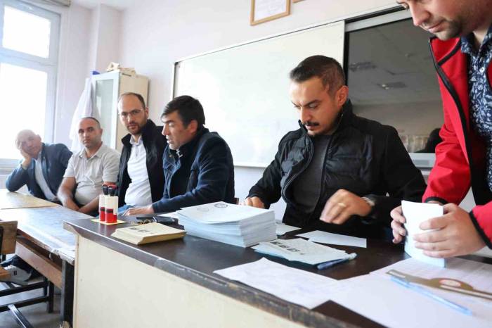 Güneykaya Beldesinde Oy Verme İşlemi Başladı