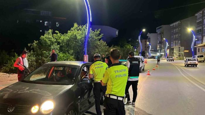 Burdur’da Yapılan Şok Uygulamada 9 Araca Toplam 184 Bin Tl Ceza İşlem Uygulandı