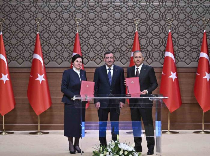 Cumhurbaşkanı Yardımcısı Yılmaz, Etik Eğitimi Ve Etik Eğiticisi Yetiştirilmesi İşbirliği Protokolü İmza Töreni’ne Katıldı