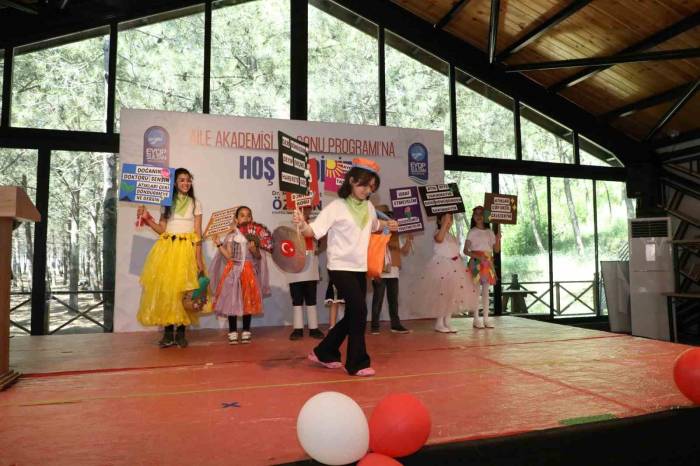 Aile Akademisi Eğitim Sezonunu Tamamladı