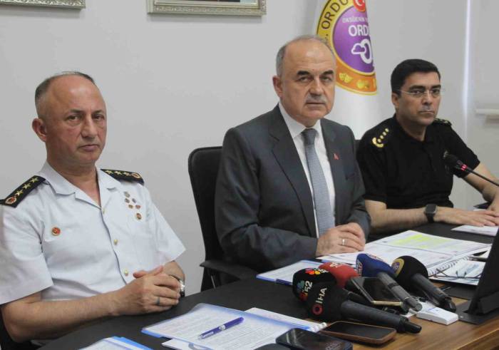 Vali Erol: “Vatandaşlarımız, Kamuya Ait Gereksiz Harcama Ve Yersiz Çalışma Gördüğünde Bize Ulaşsın”