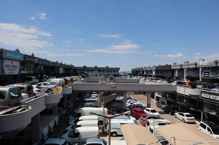 2. El Araçlarda Bayram Öncesi Fiyat Düştü, Soran Bile Yok