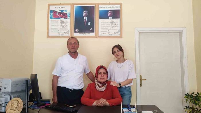 31 Mart’ta Eşi, 2 Haziran’da Kendisi Muhtar Oldu