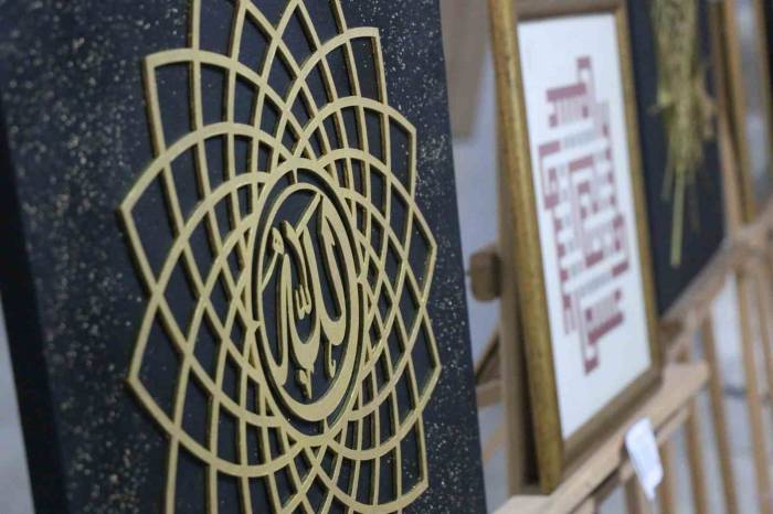 Kursiyerler Yaptıkları Çalışmaları Sergiledi