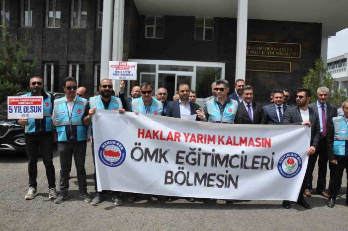 Kars’ta İdarecilerden Basın Açıklaması