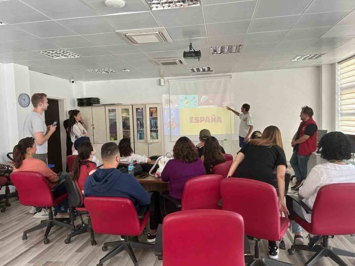 Muğla Uluslararası Gençlik Merkezi, Gençlere Avrupa Fırsatları Sunuyor