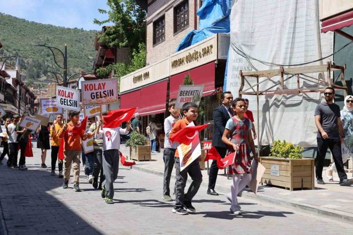 Afyonkarahisar’da “Dünyaya Değer Katıyoruz” Projesi Hayata Geçti