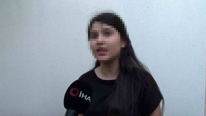 Esenyurt’ta Küçük Kız Çocuğunu Darp Eden Market Sahibi, Annesinin Önünde Böyle Dans Etti