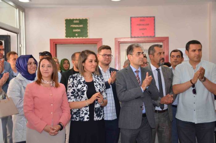 Sergi Açılışında El Emeği Ürünler İlgi Odağı Oldu