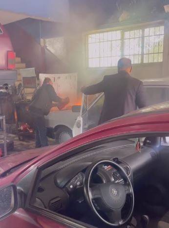 Tamir İçin Sanayiye Getirilen Araç Sırada Beklerken Alev Aldı