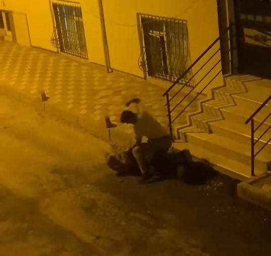 Ablasının Yardımına Geç Giden Eniştesini Öldüresiye Dövdü