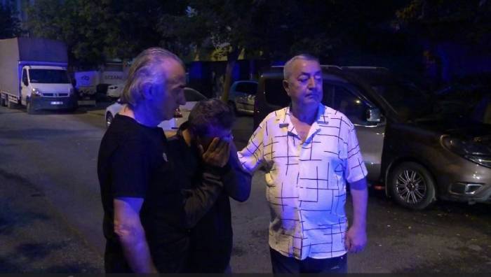 Aracı Alev Alev Yandı, Gözyaşlarına Boğuldu