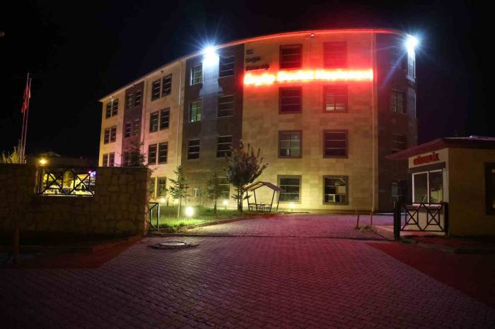 Genç Çifti Kapadokya Tatili Ayırdı: 21 Yaşındaki Kadın Hayatını Kaybetti